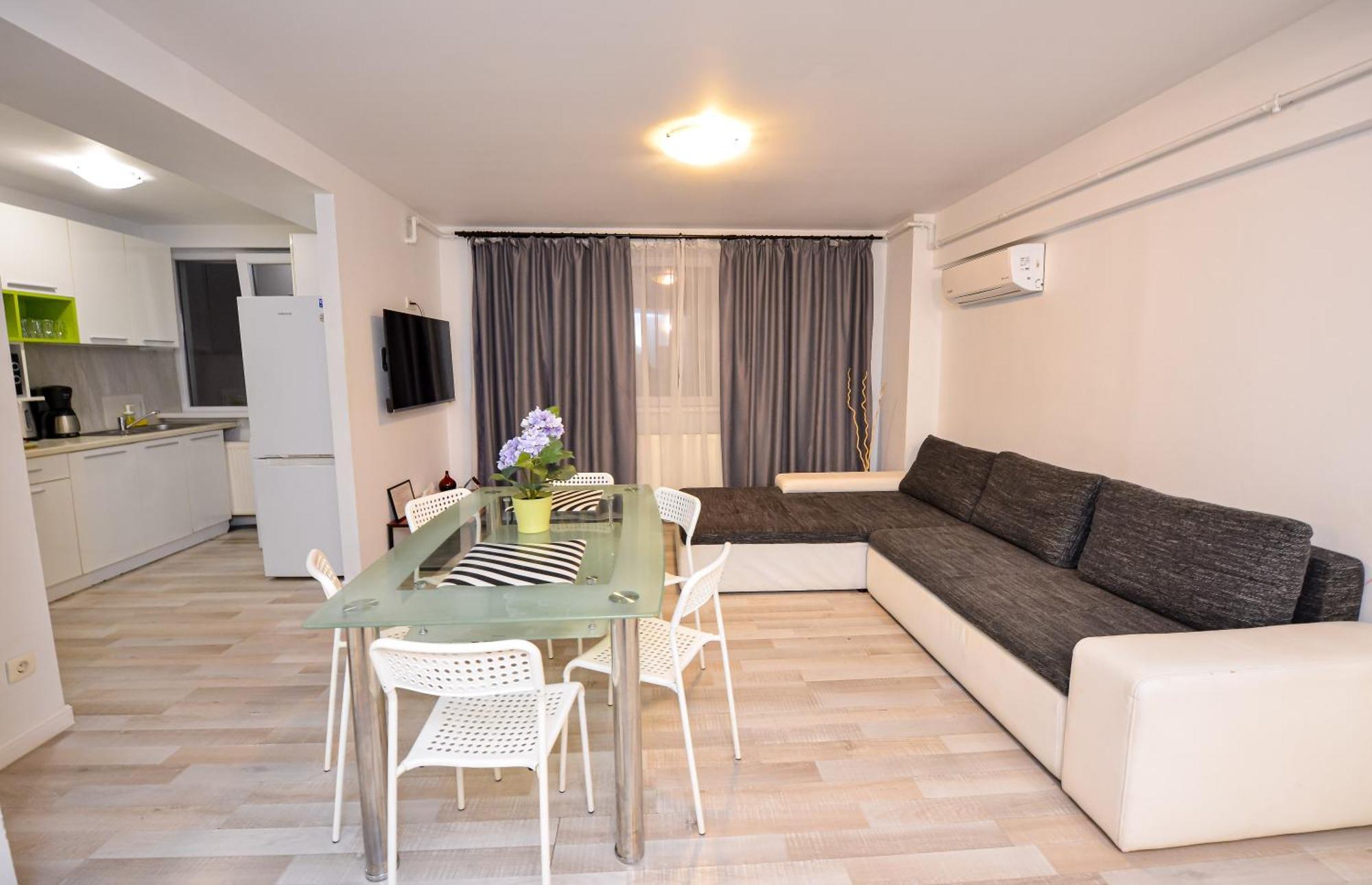 Dracula Adventure Tours Accommodation Bucarest Exterior foto