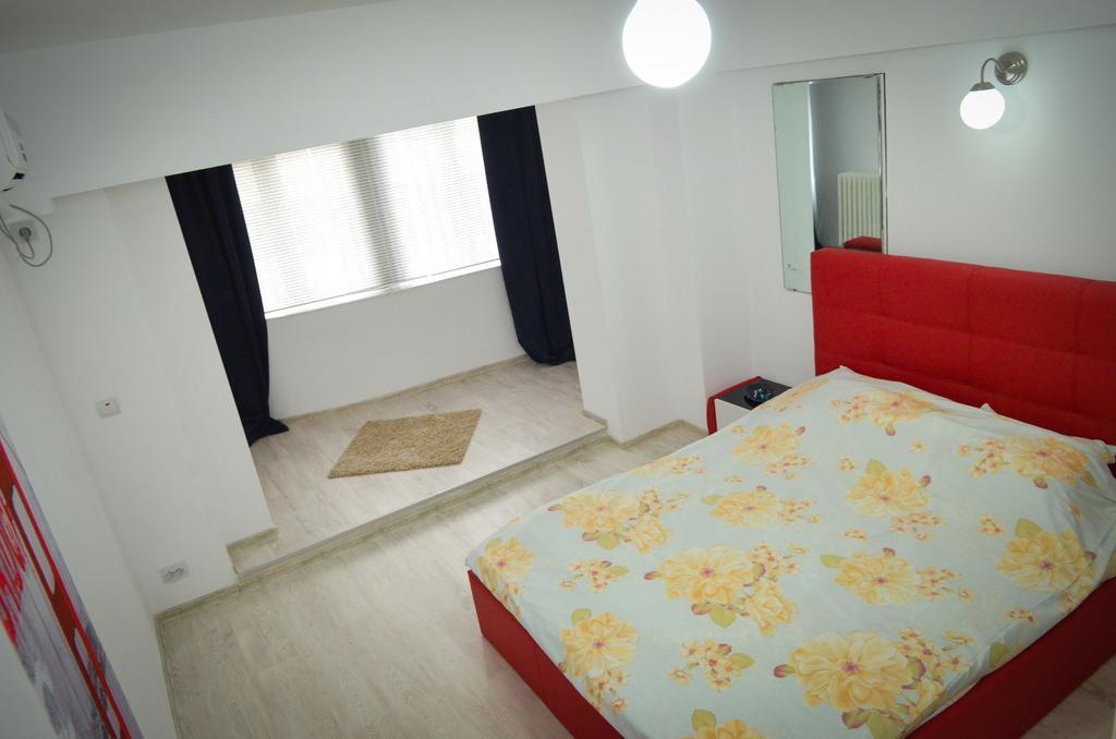 Dracula Adventure Tours Accommodation Bucarest Exterior foto