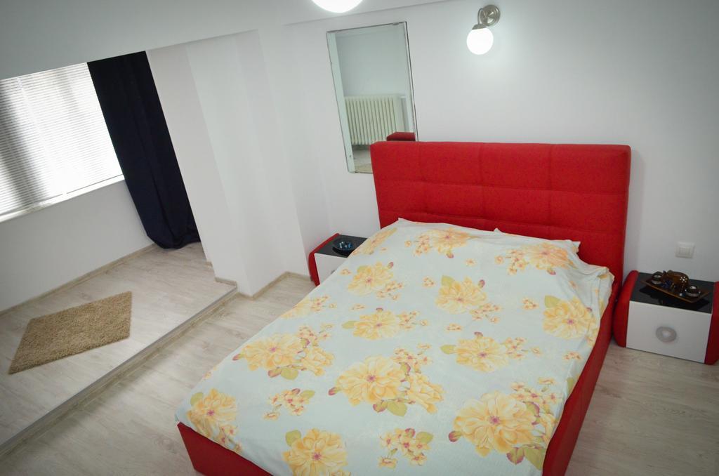 Dracula Adventure Tours Accommodation Bucarest Exterior foto